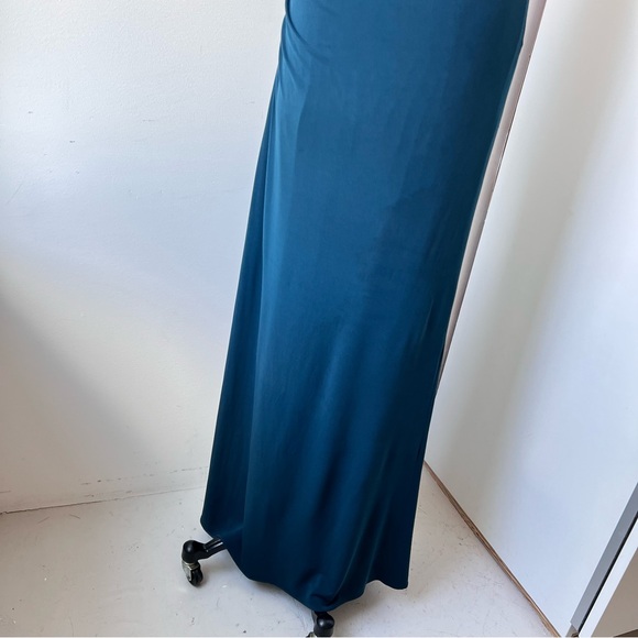 Laundry by Shelli Segal Teal gown w/ beading - Picture 9 of 15